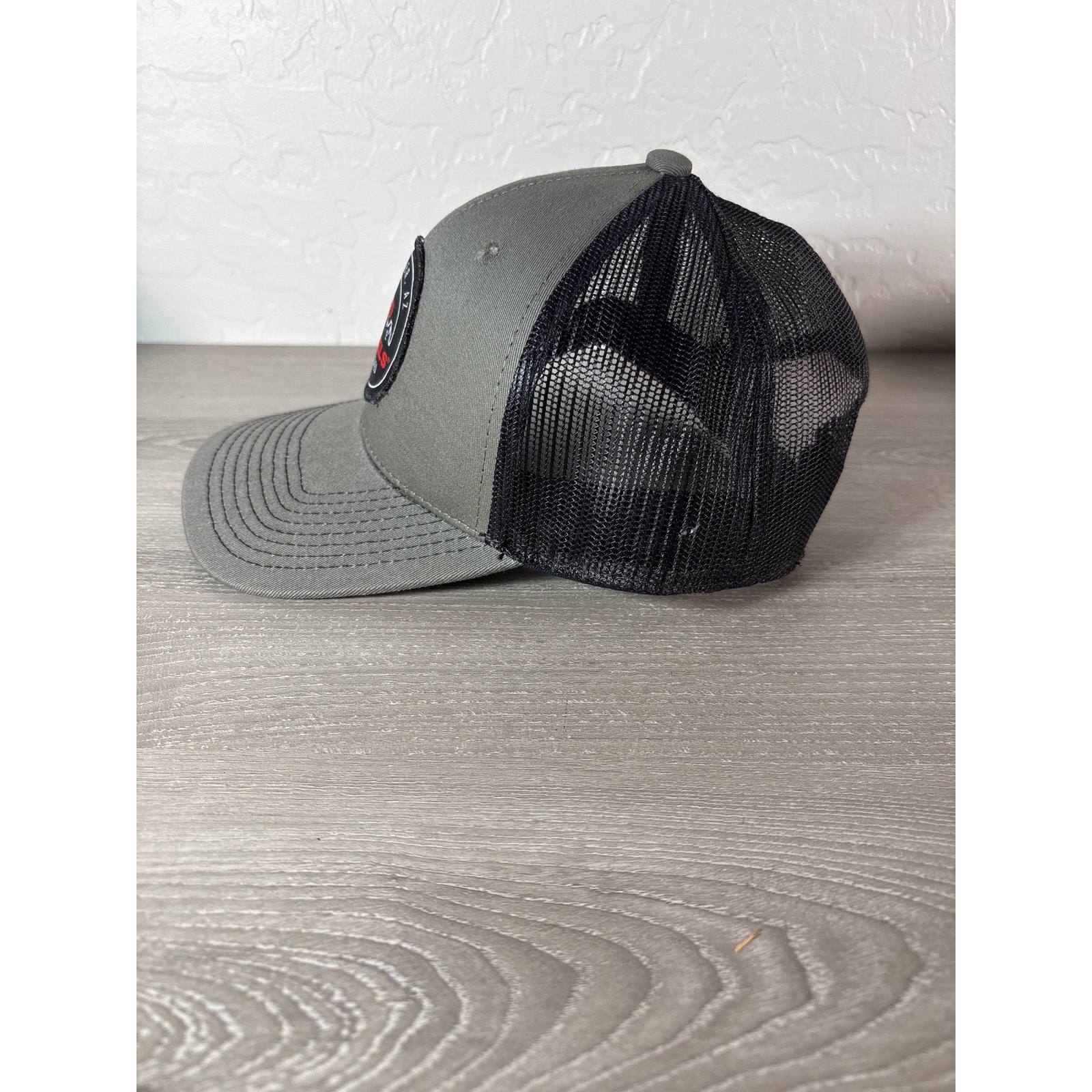 Scheels Chandler Arizona Gray Black Men's Snapback Trucker Hat- Euc — image 2 of 4
